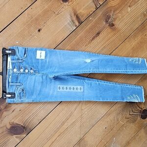 NWOT Girls Old Navy Blue Jeans with Embroidered Details